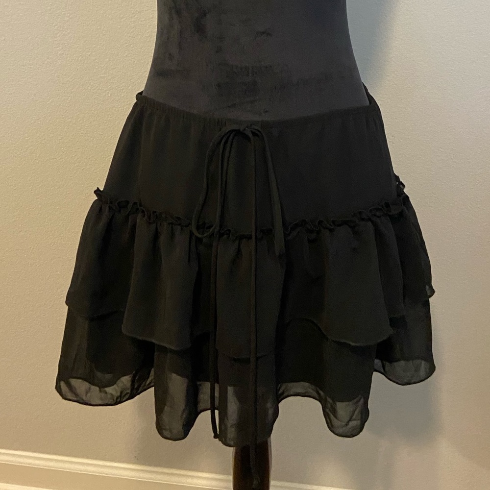 ⭐️ - Black Layered Flowy Skirt